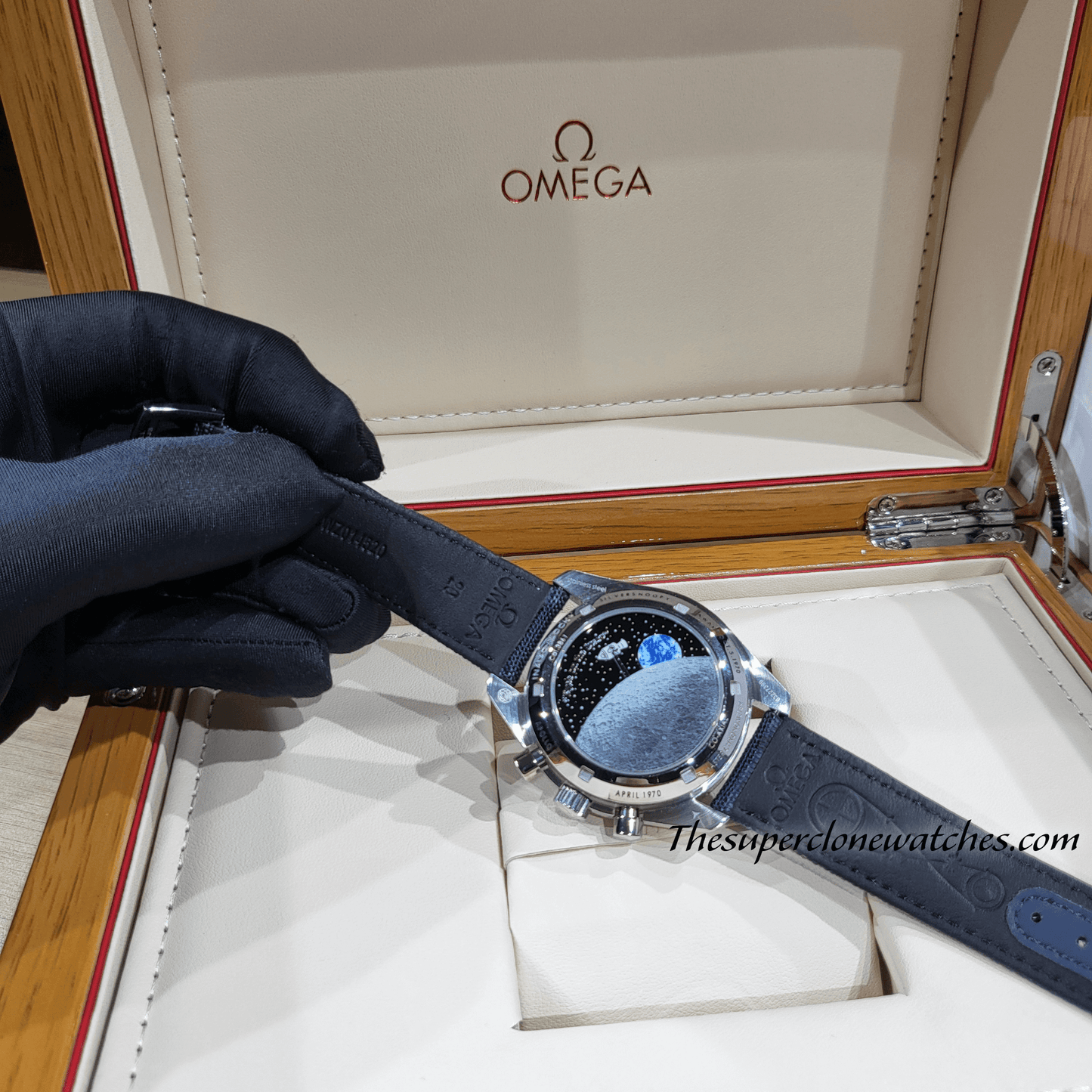 Omega Speedmaster super clone