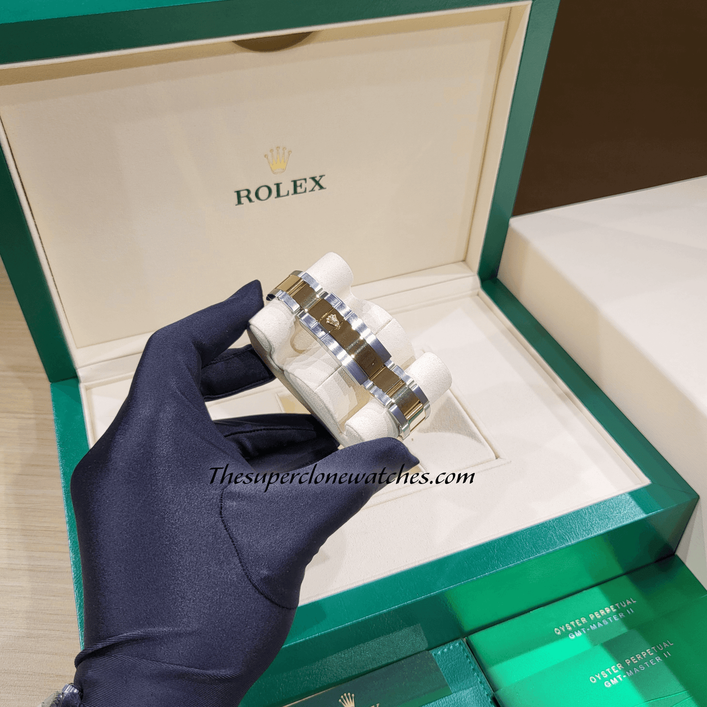 Rolex Cosmograph Daytona Yellow Rolesor Black Dial Exact 1:1 Super Clone 4131 Swiss Movement Replica Watch Ref-126503