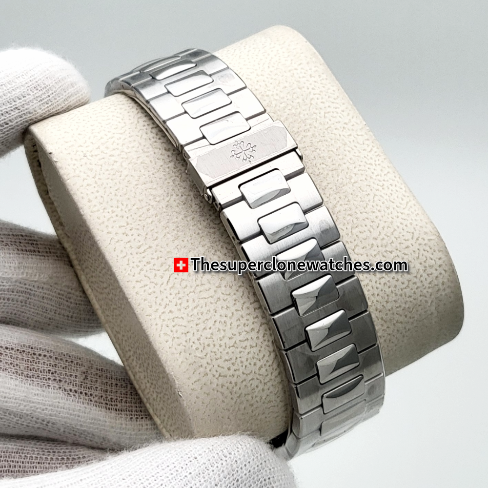 Patek Philippe Nautilus Annual Calendar Moon Phases 5726/1A-014 Blue Dial Exact 1:1 Super Clone 324 S QA LU 24H/303 Swiss Movement Replica Watch