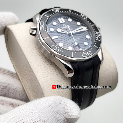 Omega Seamaster Diver 300M Steel On Rubber Strap Black Dial Exact 1:1 Super Clone 8800 Swiss Movement Replica Watch