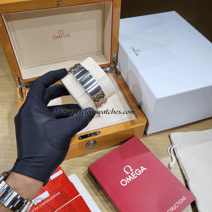 replica omega