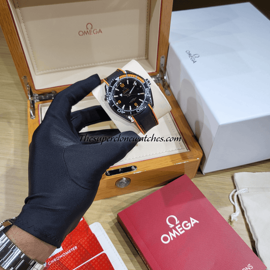 Omega Seamaster Planet Ocean 600M Steel On Rubber Strap Black Dial Exact 1:1 Super Clone 8900 Swiss Movement Replica Watch