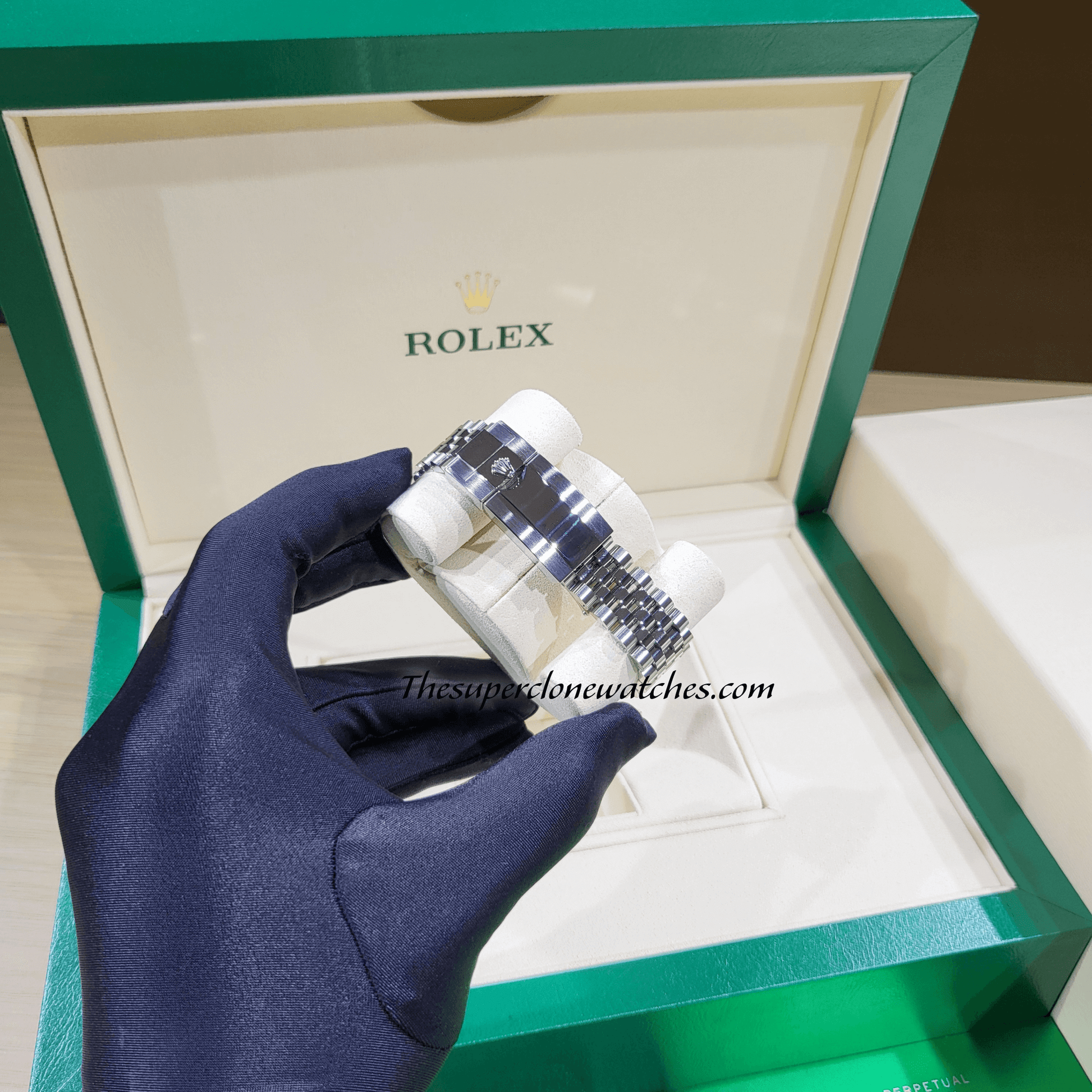 1 1 super clone Rolex
