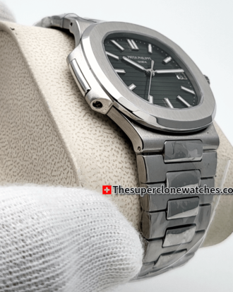 Patek Philippe Nautilus Stainless Steel 5711/1A-014 Olive Green Dial Exact 1:1 Super Clone 26-330 S C Swiss Movement Replica Watch